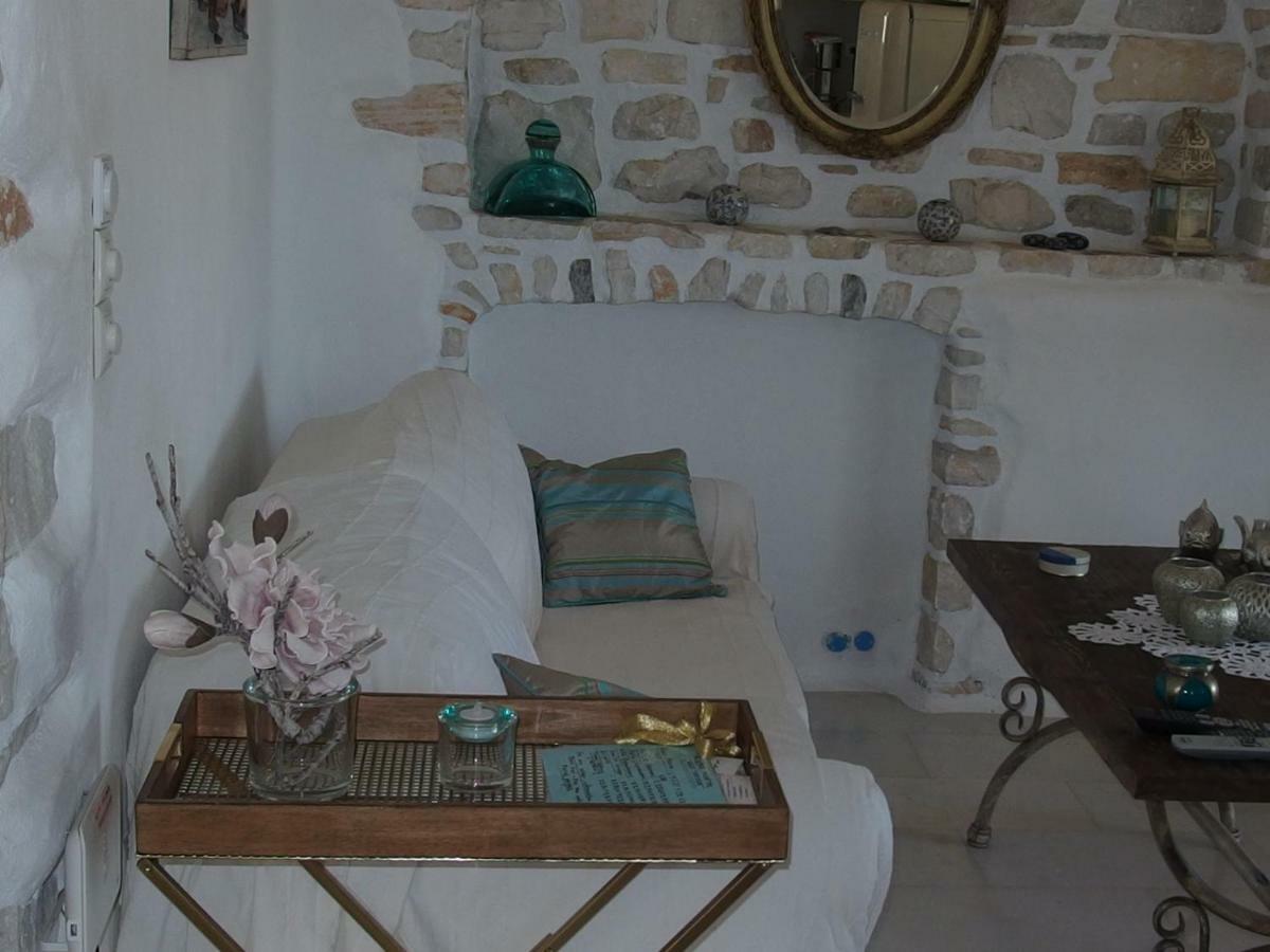 Villa Petradi อัมเบลาส ภายนอก รูปภาพ
