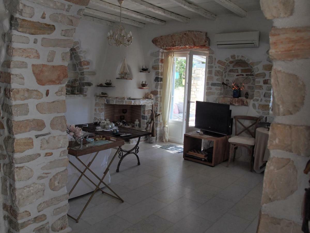 Villa Petradi อัมเบลาส ภายนอก รูปภาพ